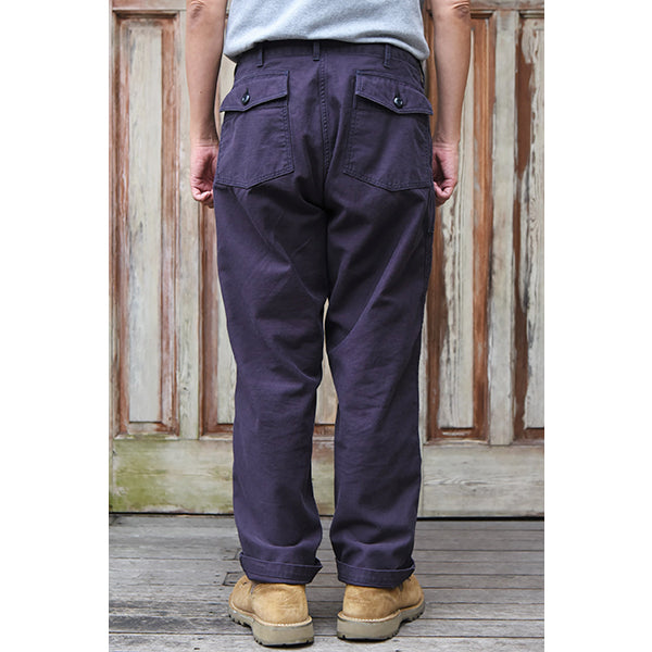 MILITARY UTILITY TROUSERS / 1950 - 1960s CIVILIAN MILITARY STYLE CLOTHING / MILITARY BACK SATIN / EGGPLANT NAVY