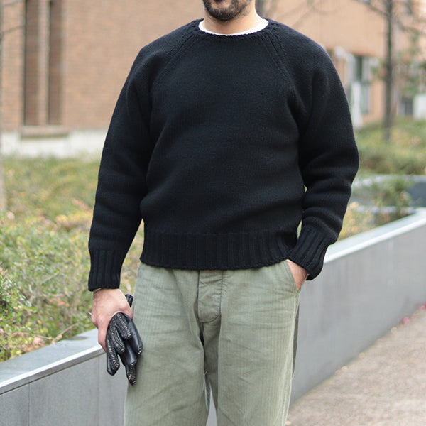 TRAILBLAZER SWEATER / RAGLAN SLEEVE SWEATER / BRITISH WOOL / BLACK