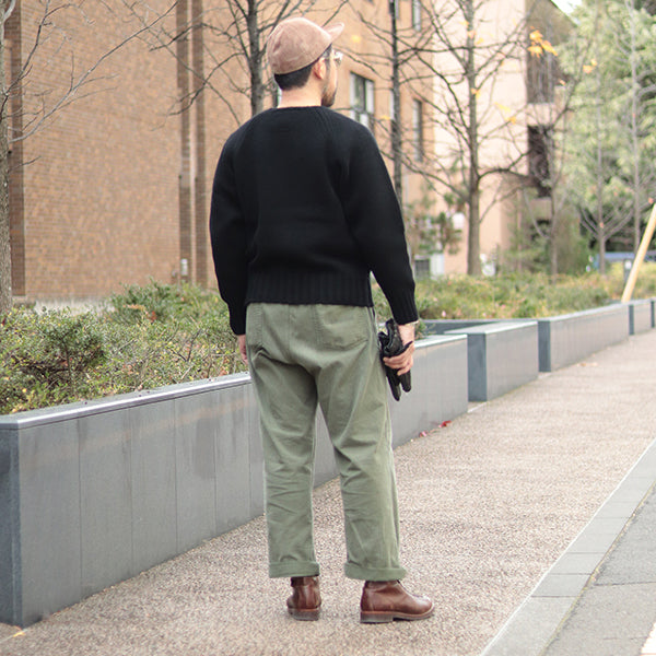 TRAILBLAZER SWEATER / RAGLAN SLEEVE SWEATER / BRITISH WOOL / BLACK