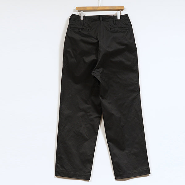 APE チノパンツ ブラック ワンポイント刺繍 A BATHING APE（アベイシングエイプ）の「ONE POINT WIDE FIT