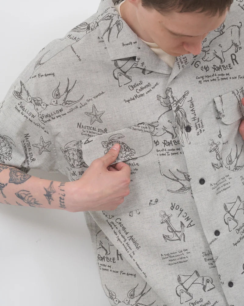 OPEN COLLAR SHIRT SHORT SLEEVE / TATTOO PRINT