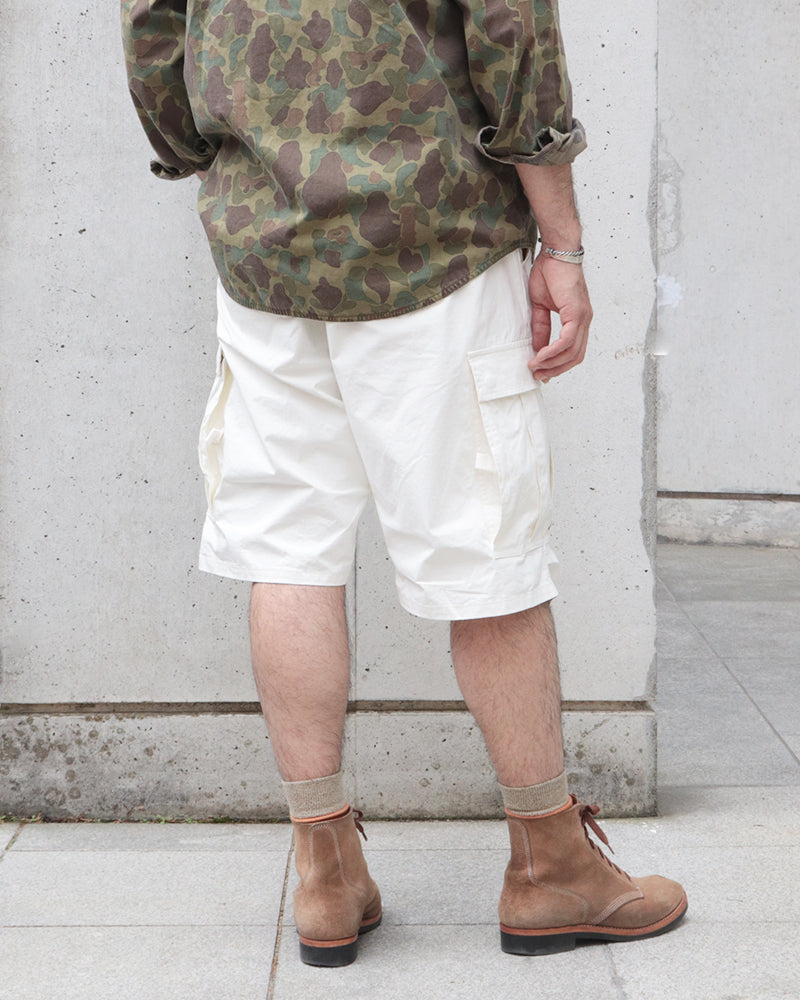 ARMY CARGO SHORT PIGMENT / OFF WHITE