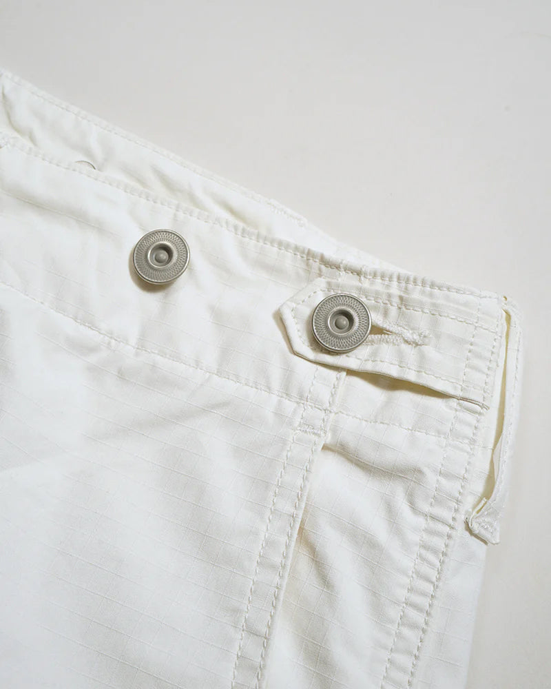 ARMY CARGO SHORT PIGMENT / OFF WHITE