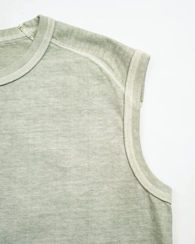 SLEEVELESS T-SHIRT