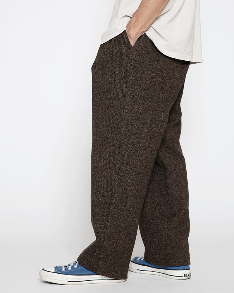 2 TUCK DESERT SLACKS