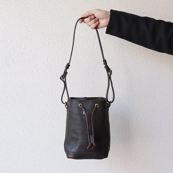 LEATHER WANDER PURSE BAG SMALL / BROWN