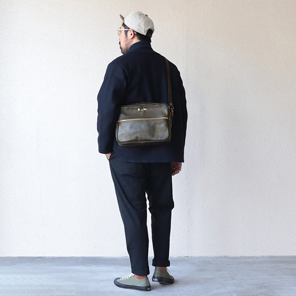 LEATHER WANDER SHOULDER BAG / BLACK VINTAGE FINISH