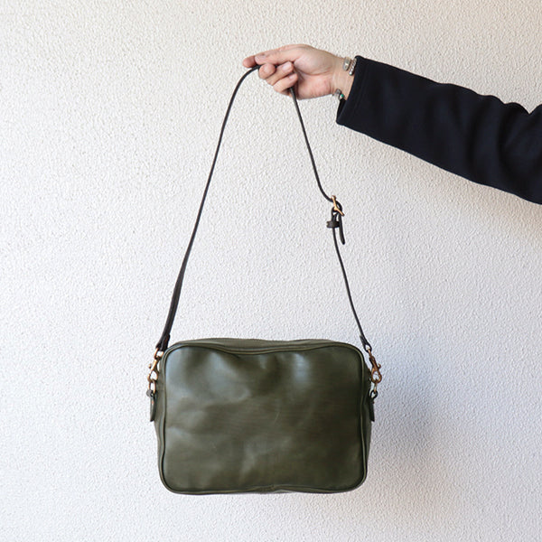 LEATHER WANDER SHOULDER BAG / OLIVE VINTAGE FINISH