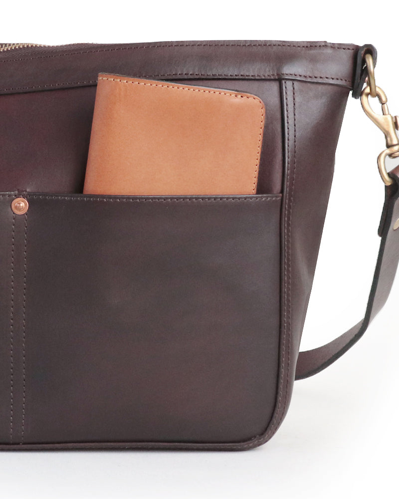 LEATHER TELEPHONE SHOULDER BAG / COW HIDE / BROWN