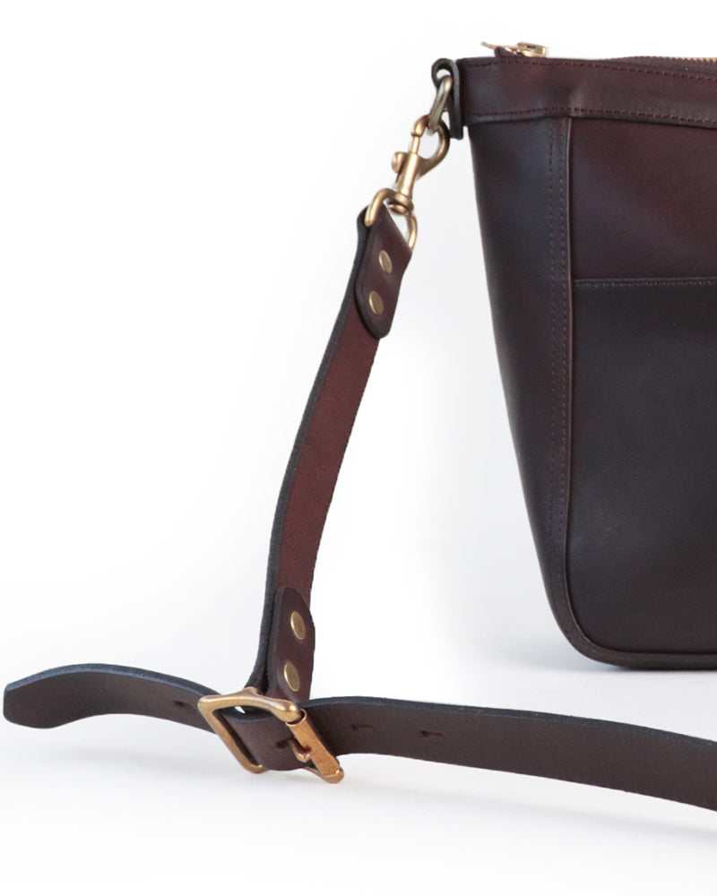 LEATHER TELEPHONE SHOULDER BAG / COW HIDE / BROWN