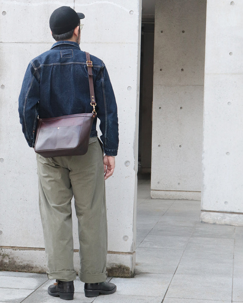 LEATHER TELEPHONE SHOULDER BAG / COW HIDE / BROWN