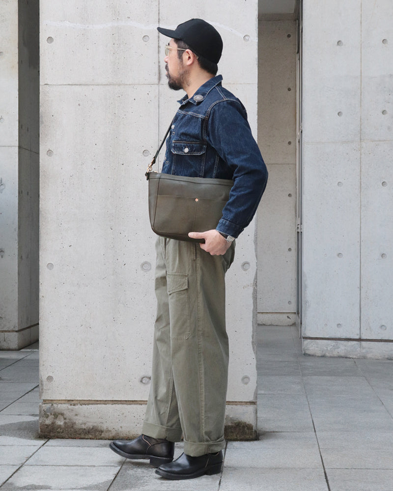 LEATHER TELEPHONE SHOULDER BAG / COW HIDE / OLIVE
