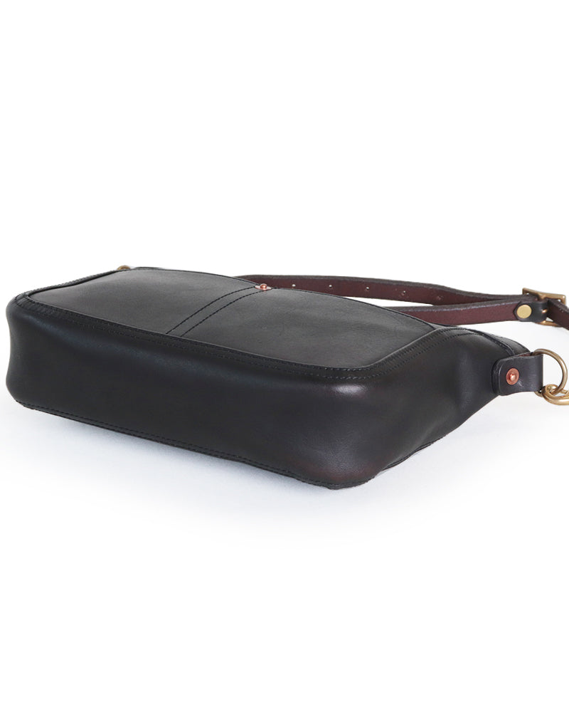 SMALL LEATHER TELEPHONE SHOULDER BAG / COW HIDE / BLACK / A5 SIZE