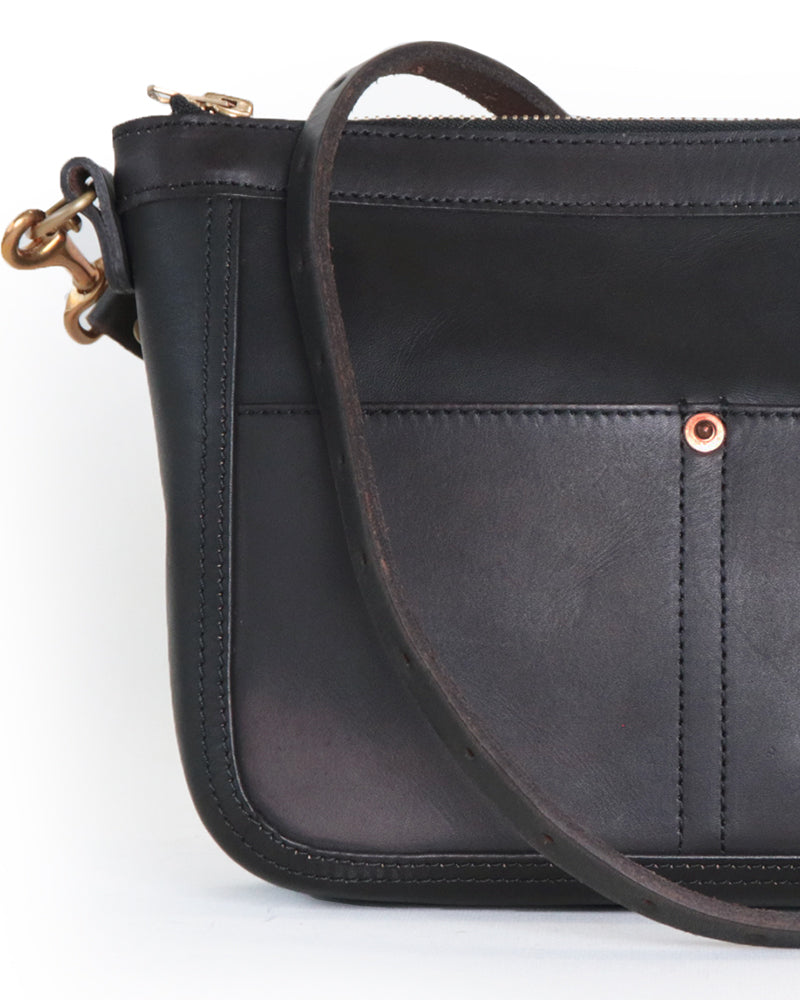 SMALL LEATHER TELEPHONE SHOULDER BAG / COW HIDE / BLACK / A5 SIZE