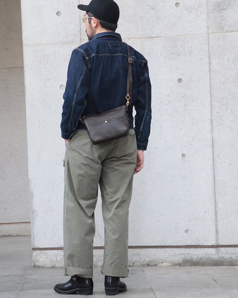 SMALL LEATHER TELEPHONE SHOULDER BAG / COW HIDE / BLACK / A5 SIZE