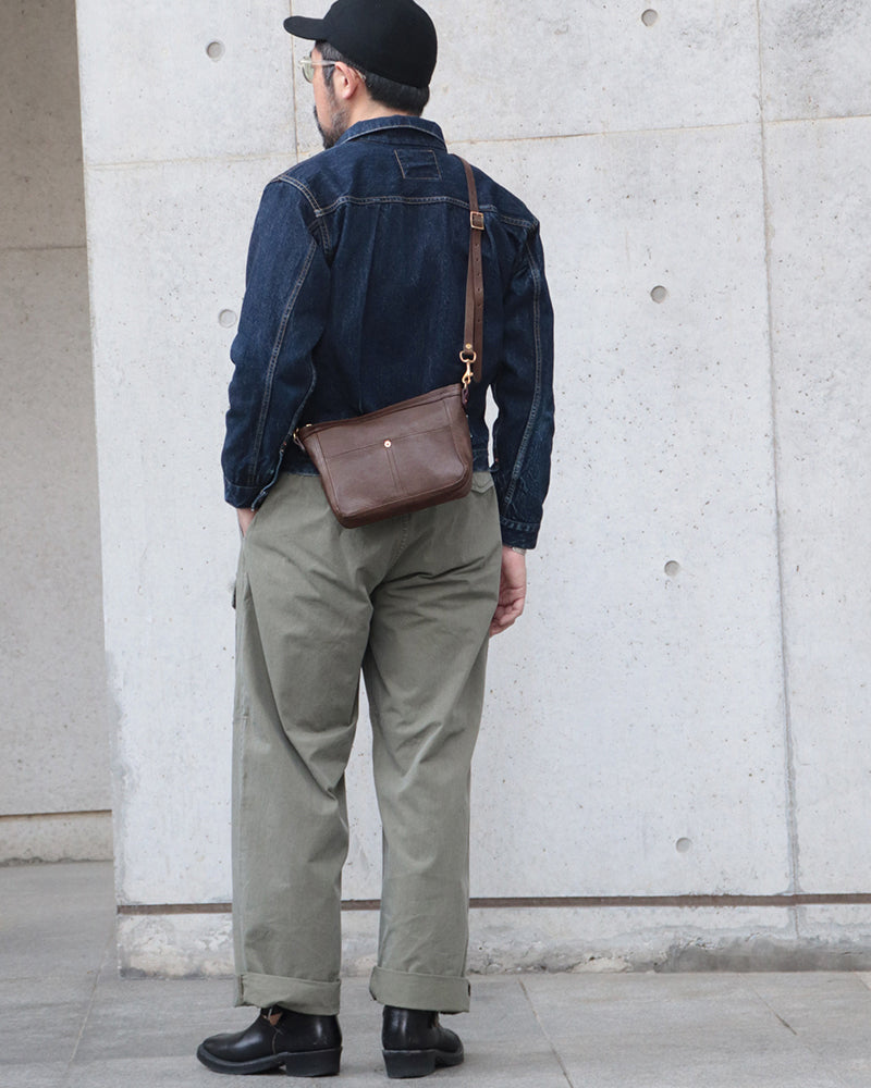 SMALL LEATHER TELEPHONE SHOULDER BAG / COW HIDE / BROWN / A5 SIZE