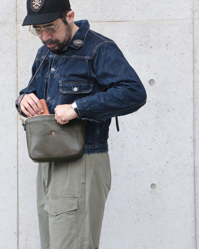 SMALL LEATHER TELEPHONE SHOULDER BAG / COW HIDE / OLIVE / A5 SIZE