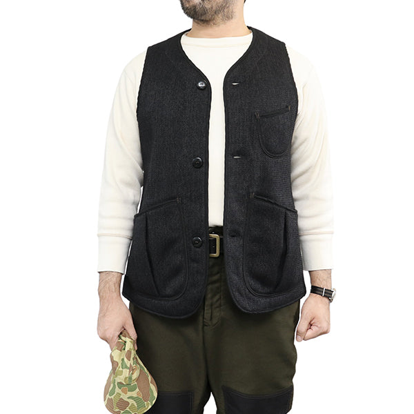 DELAWARE / OUTDOOR STYLE HUNTING VEST / GREAT LAKES GMT. MFG.CO./ CHARCOAL BLACK GRAIN