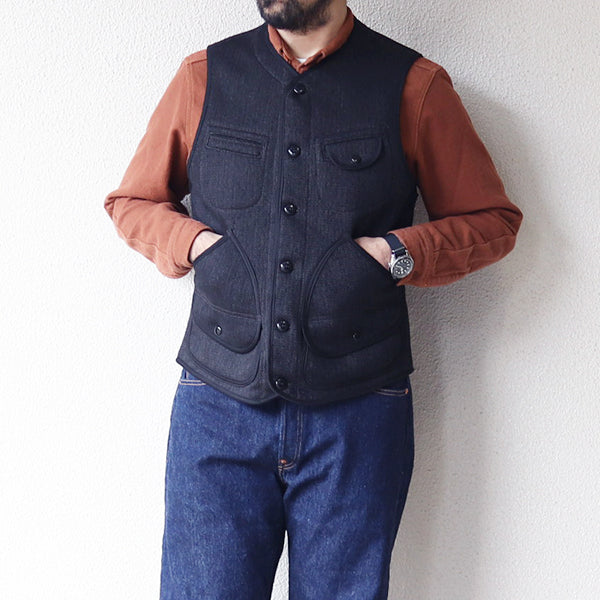 BRIDGEPORT / OUTDOOR STYLE HUNTING VEST / CHARCOAL BLACK GRAIN