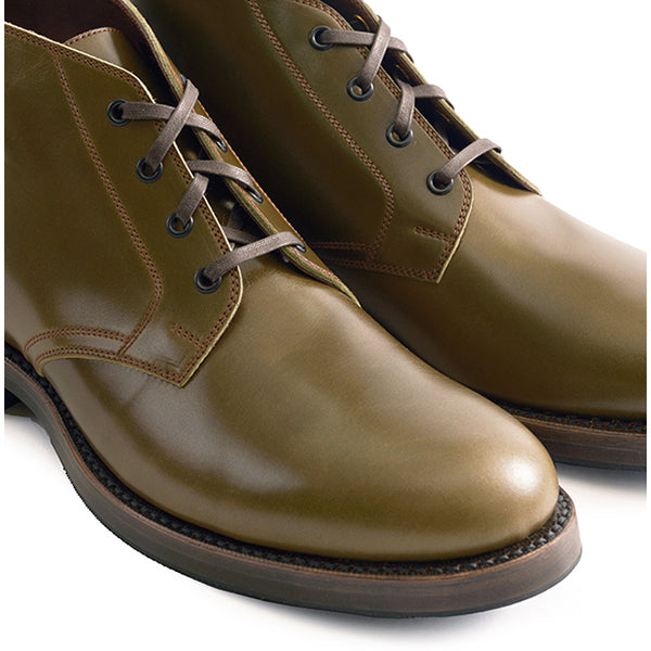 PRE-ORDER 2025 / THE STEADFAST CHUKKA BOOTS / SHINKI HIKAKU SHELL CORDOVAN / OLIVE